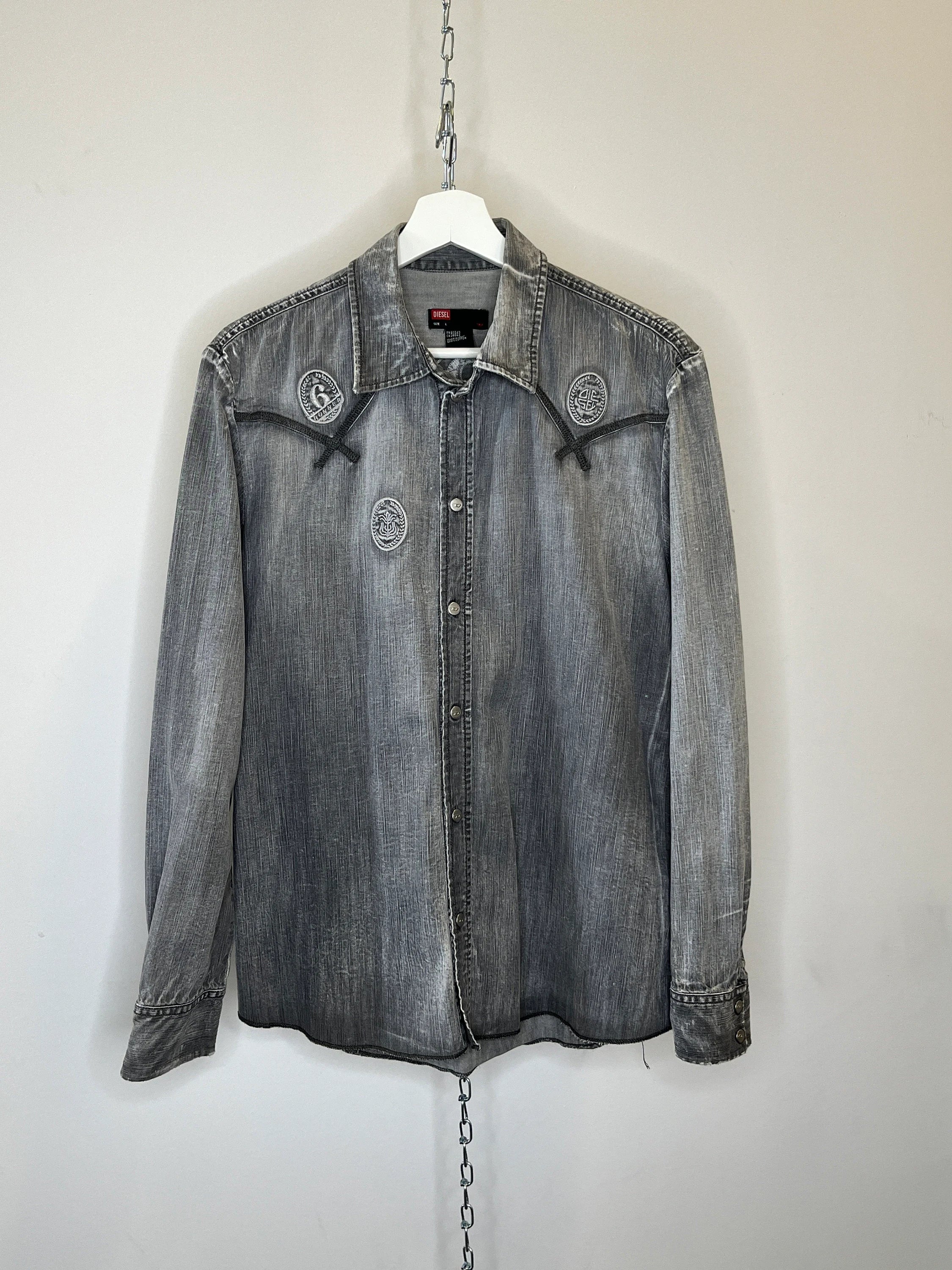 Men's Button-Up Shirts