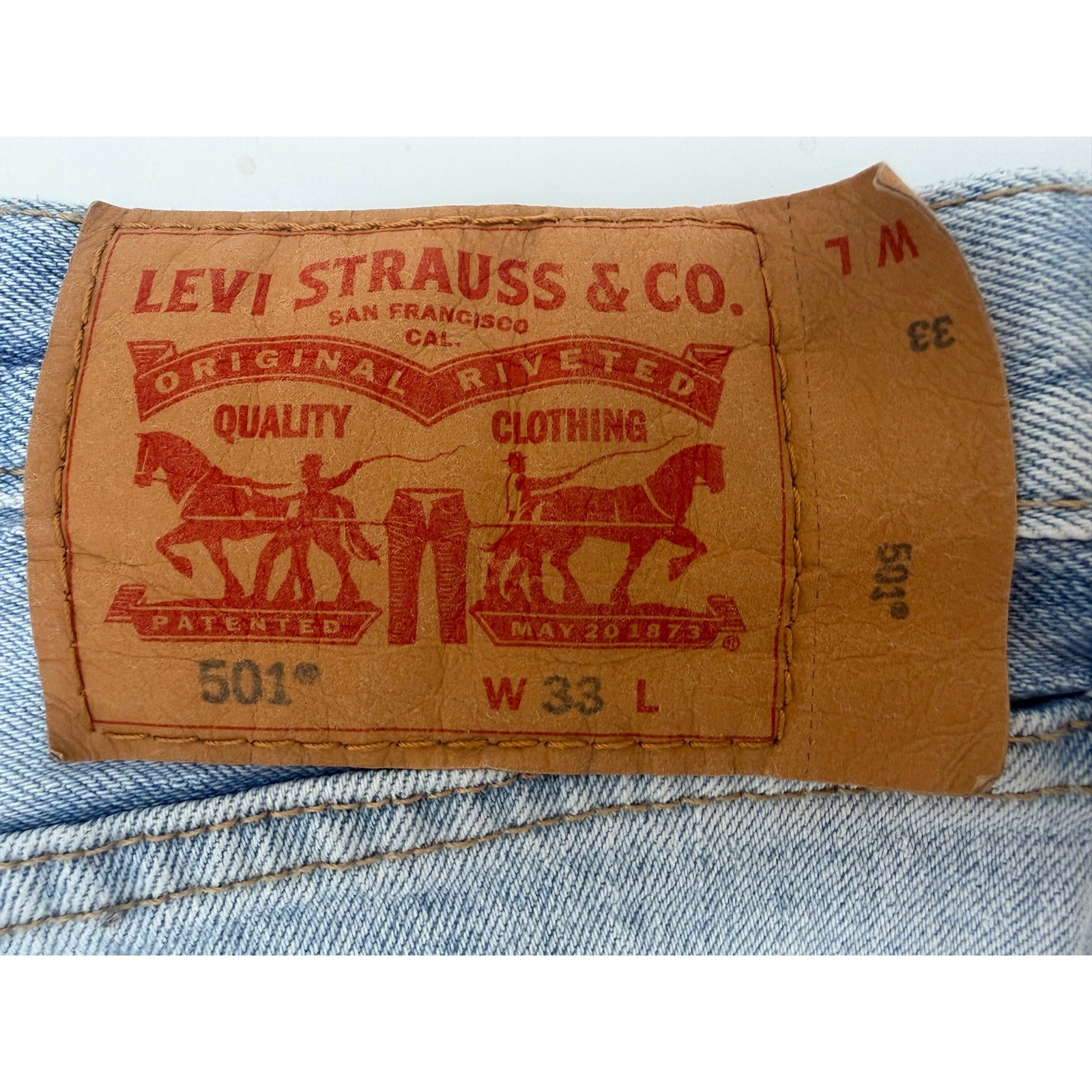 Levi's Men's 501 Light Wash Denim Shorts W33 L9