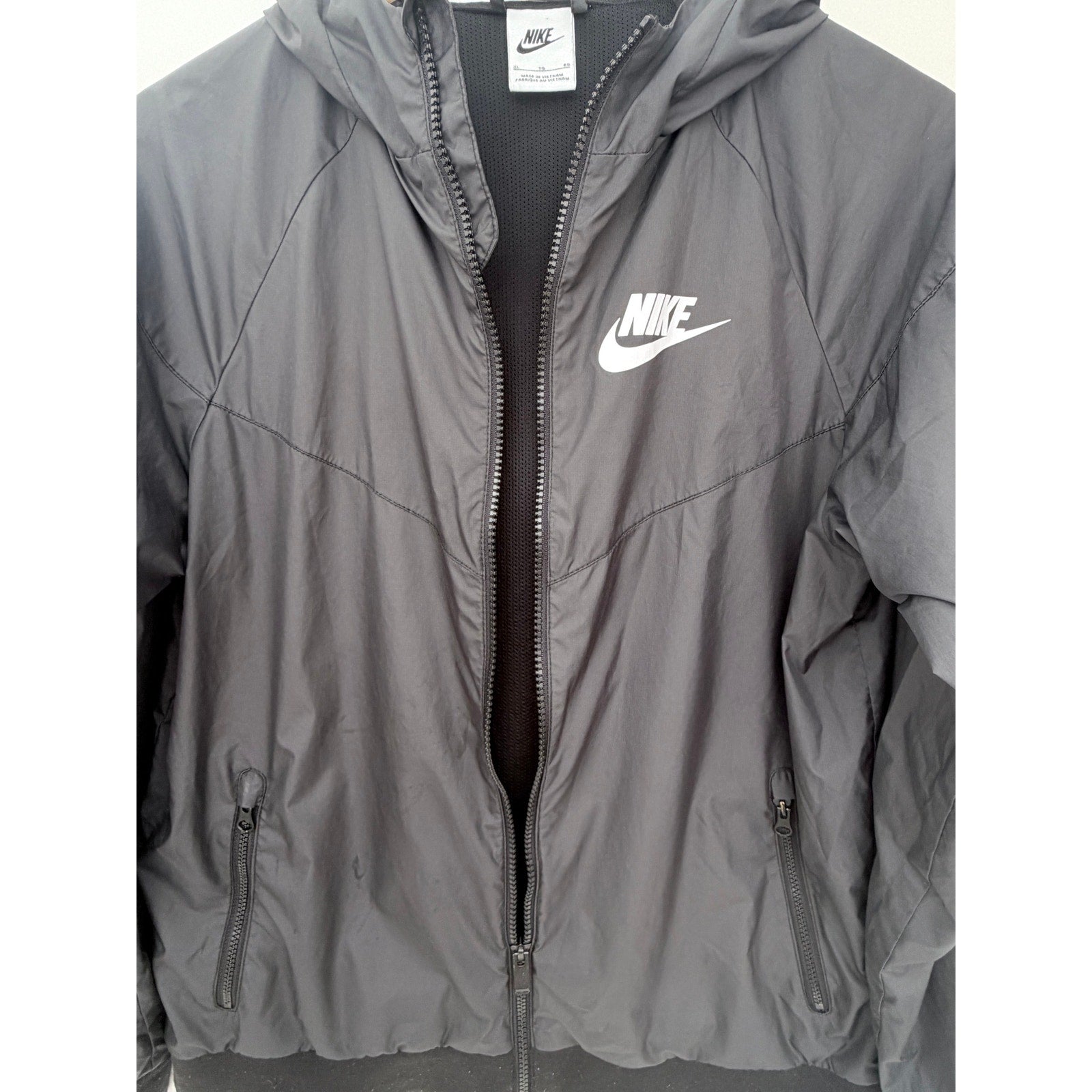 Nike Windbreaker Jacket Womens XL Black Full Zip Hooded Lightweight Jacket