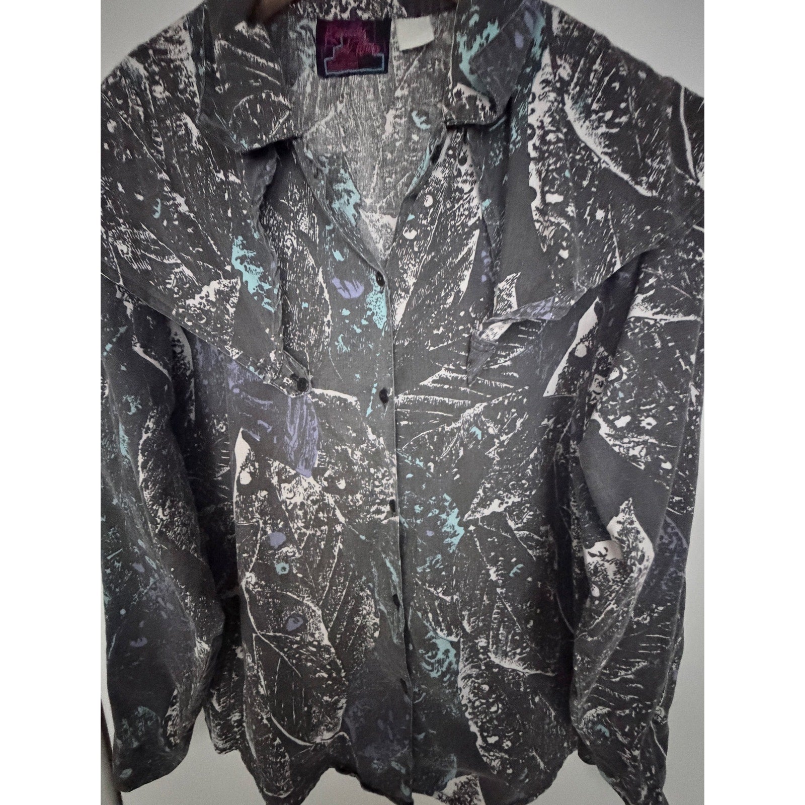 Randy And Travis Womens XL Button Front Blouse Abstract Print Ruffle Shoulder LS