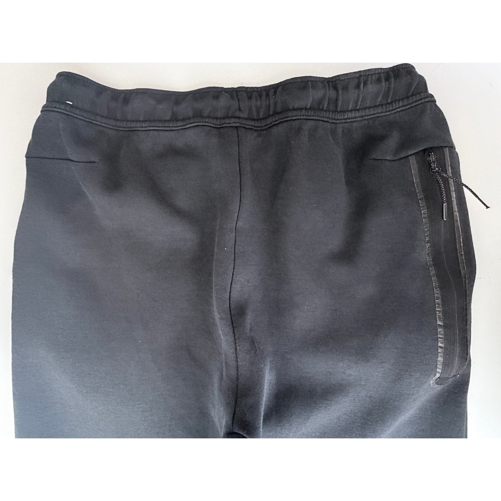 Nike Mens Large Black Jogger Pants Athletic Tapered Swoosh