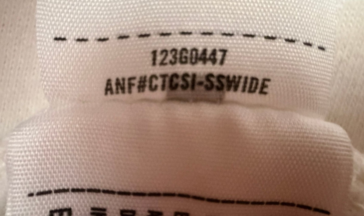 Abercrombie & Fitch Men's Cream Graphic T-Shirt — photo 6