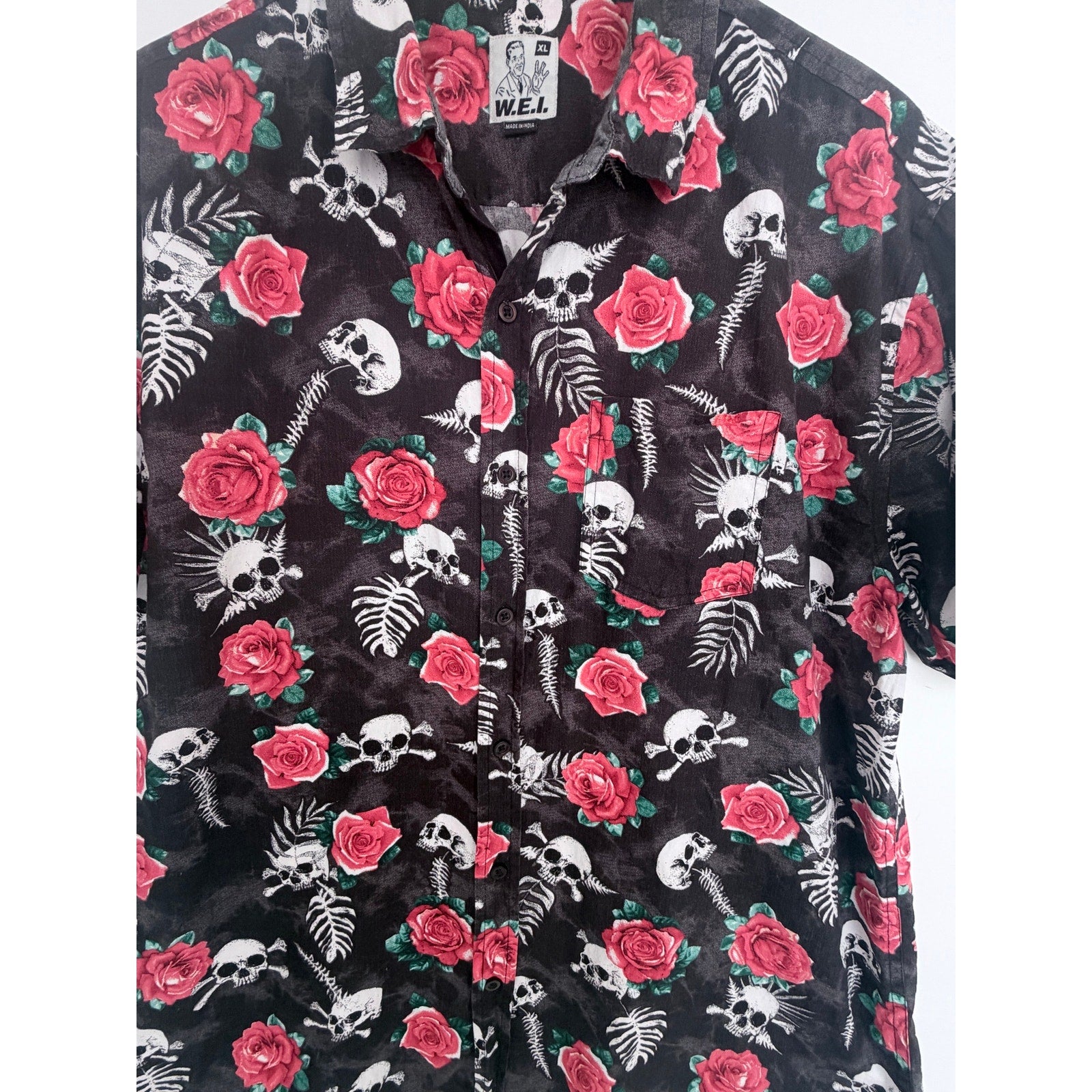 W.E.I Skull Rose Button Up Shirt Mens XL Black Gothic Punk Short Sleeve