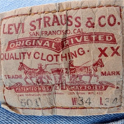 Levi's 501 Cut Off Denim Shorts Womens W34 Light Wash Distressed Frayed Raw Hem - product photo 4
