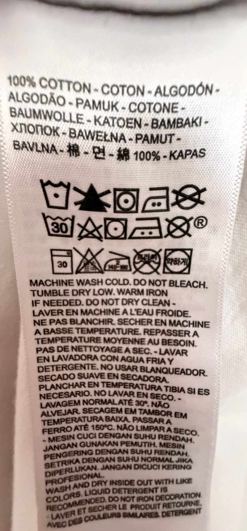 Levi's Men's White Bill Walsh Crewneck T-Shirt — fabric content tag