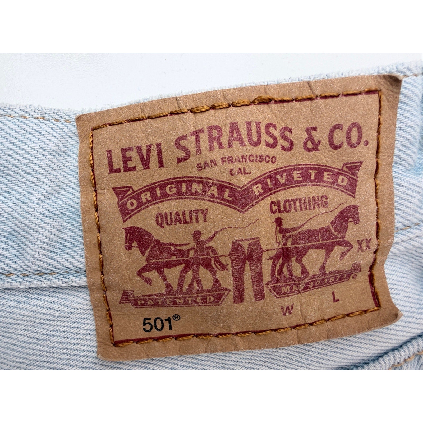 Levis 501 Distressed Denim Shorts Womens Size 26 Light Wash Cutoff Jean Shorts