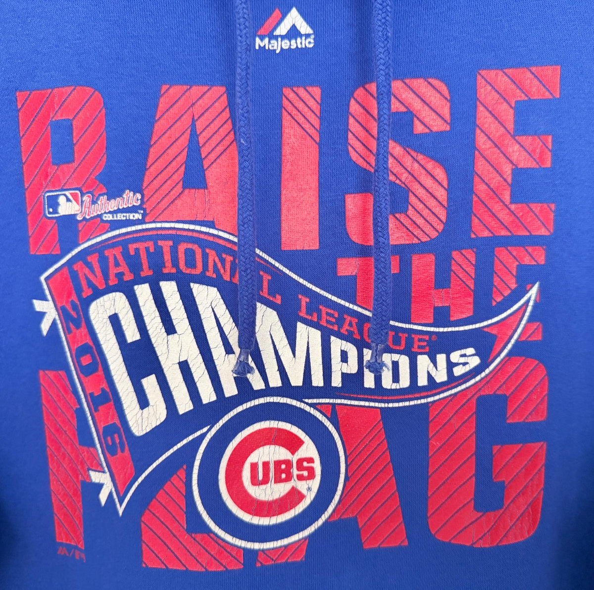 Majestic Men's Blue Chicago Cubs 2016 National League Champions Raise the Flag Hoodie — view 4