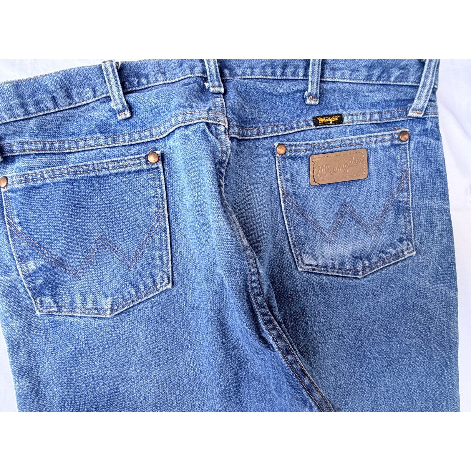 Wrangler Mens Jeans 36x30 Blue Vintage Straight Leg Western Denim USA Fabric