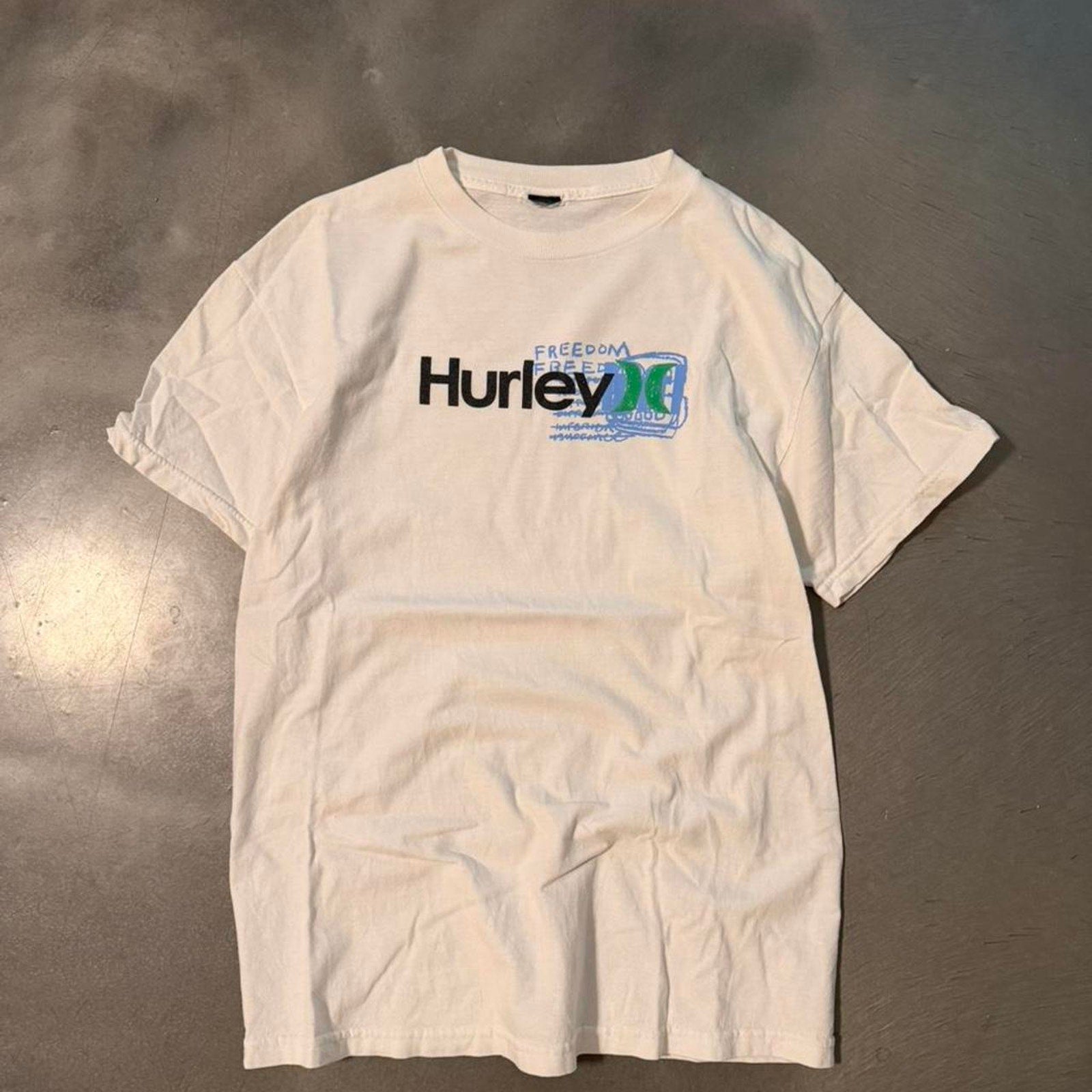Vintage 2000s white hurley t shirt