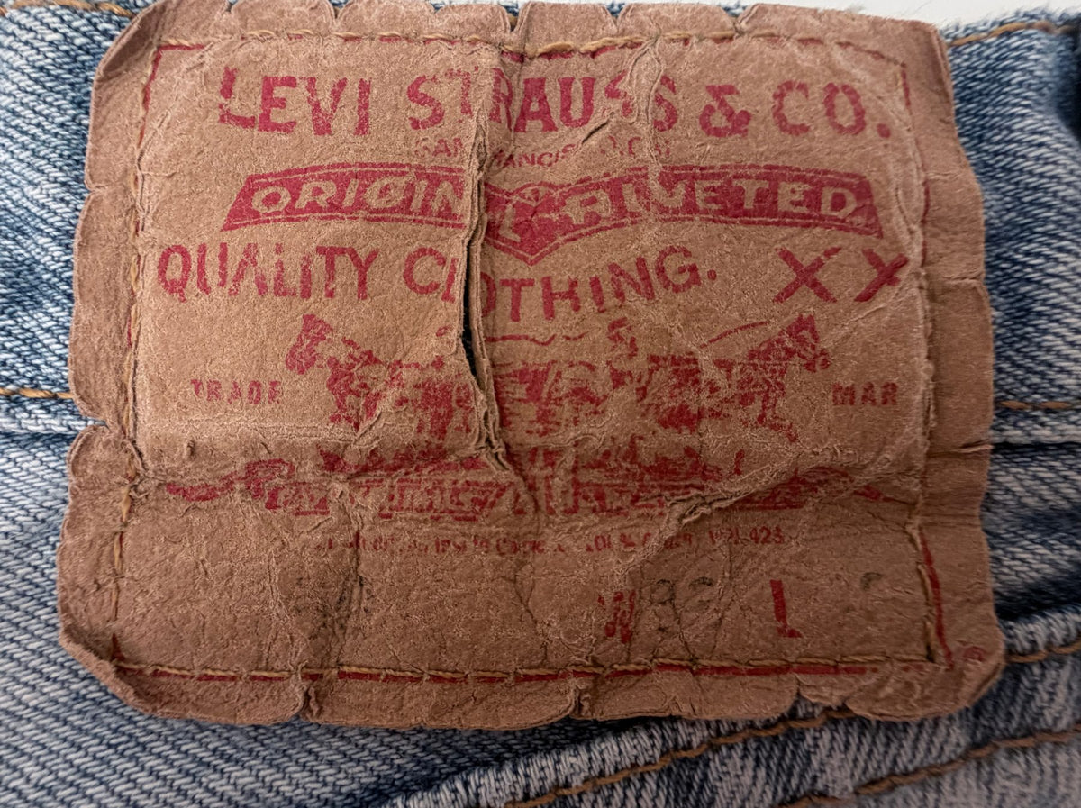 Levi's Men's Light Blue 501 Original Fit Jeans — view 8