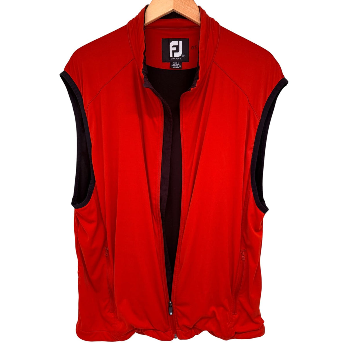 FootJoy Men's Red DryJoys Vest — brand label