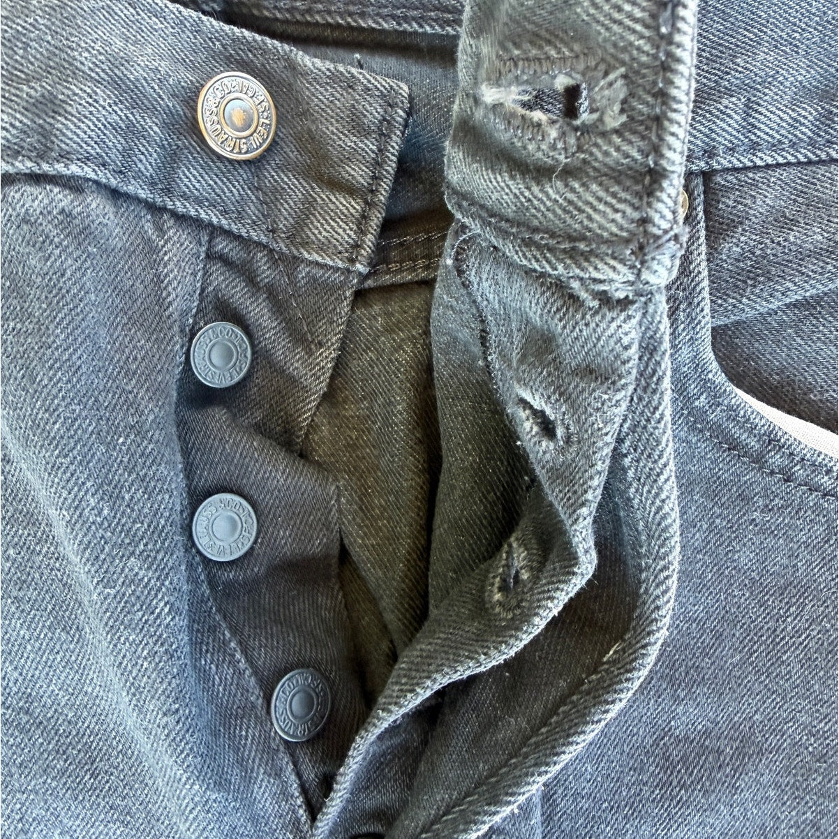 Levi's 501 Jeans Mens 38x32 Black Straight Leg Button Fly Denim Pants
