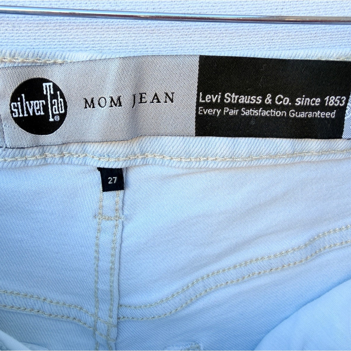 Levi Strauss SilverTab Mom Jeans Womens 27 Light Wash Denim
