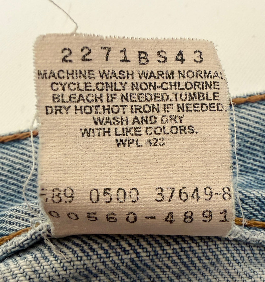 Levi's Men's Light Blue 560 Loose Fit Tapered Leg Jeans — view 8