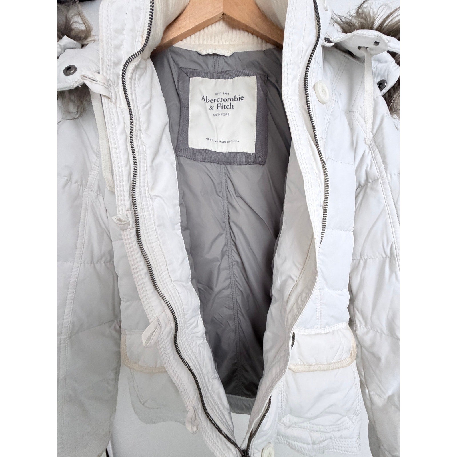 Abercrombie & Fitch White Puffer Jacket