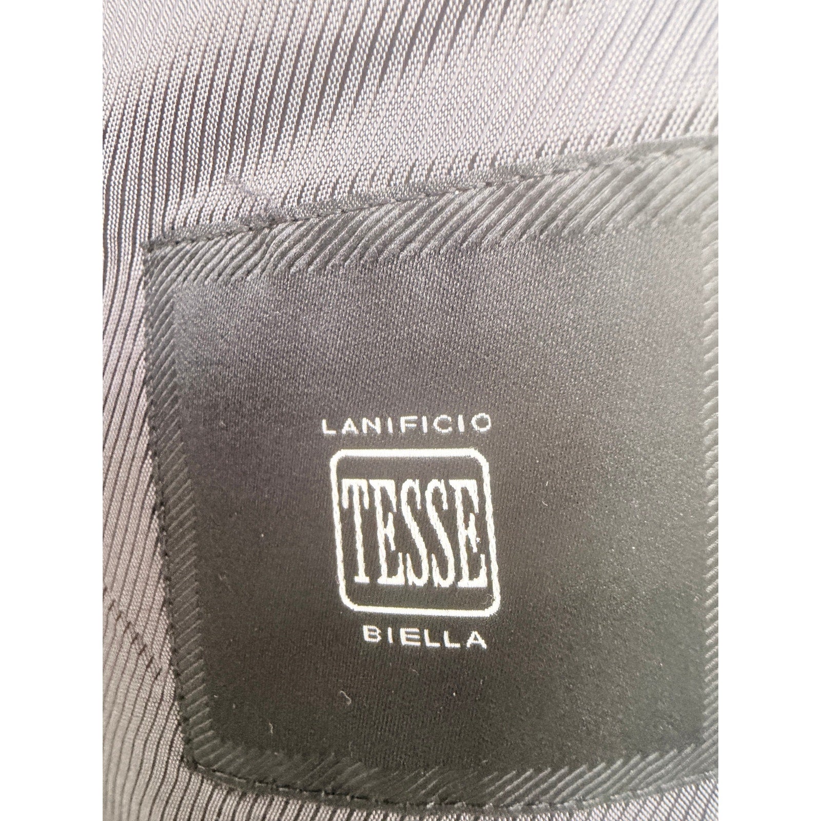 Hugo Boss Sport Coat Mens 42R Gray Wool Blazer Lanificio Tesse Italy 2 Button