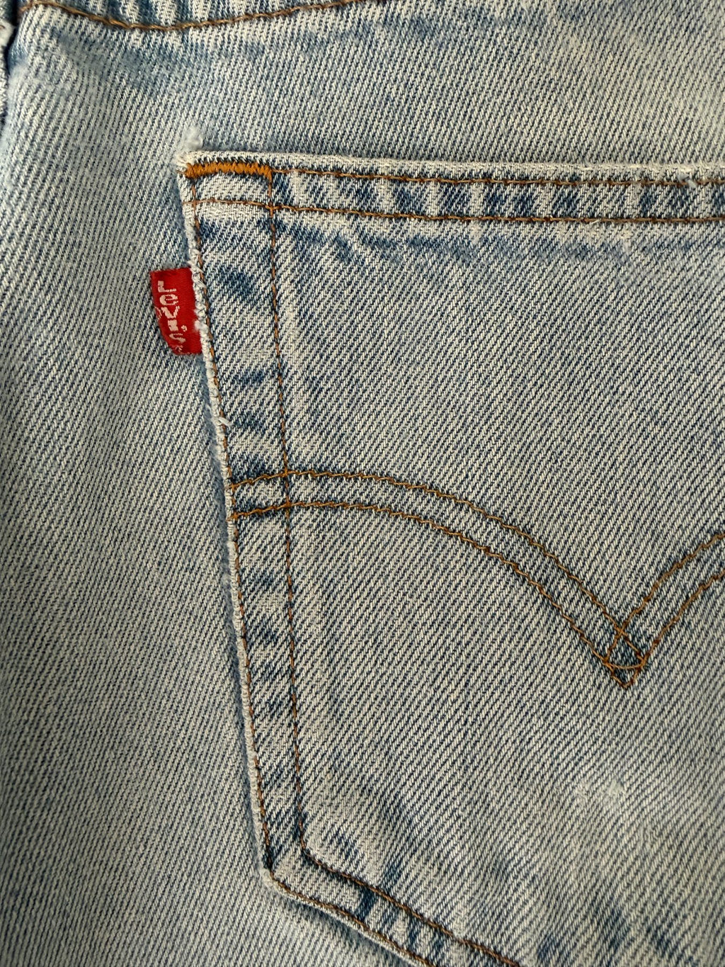Levi's Men's Light Blue 560 Loose Fit Tapered Leg Jeans — view 7
