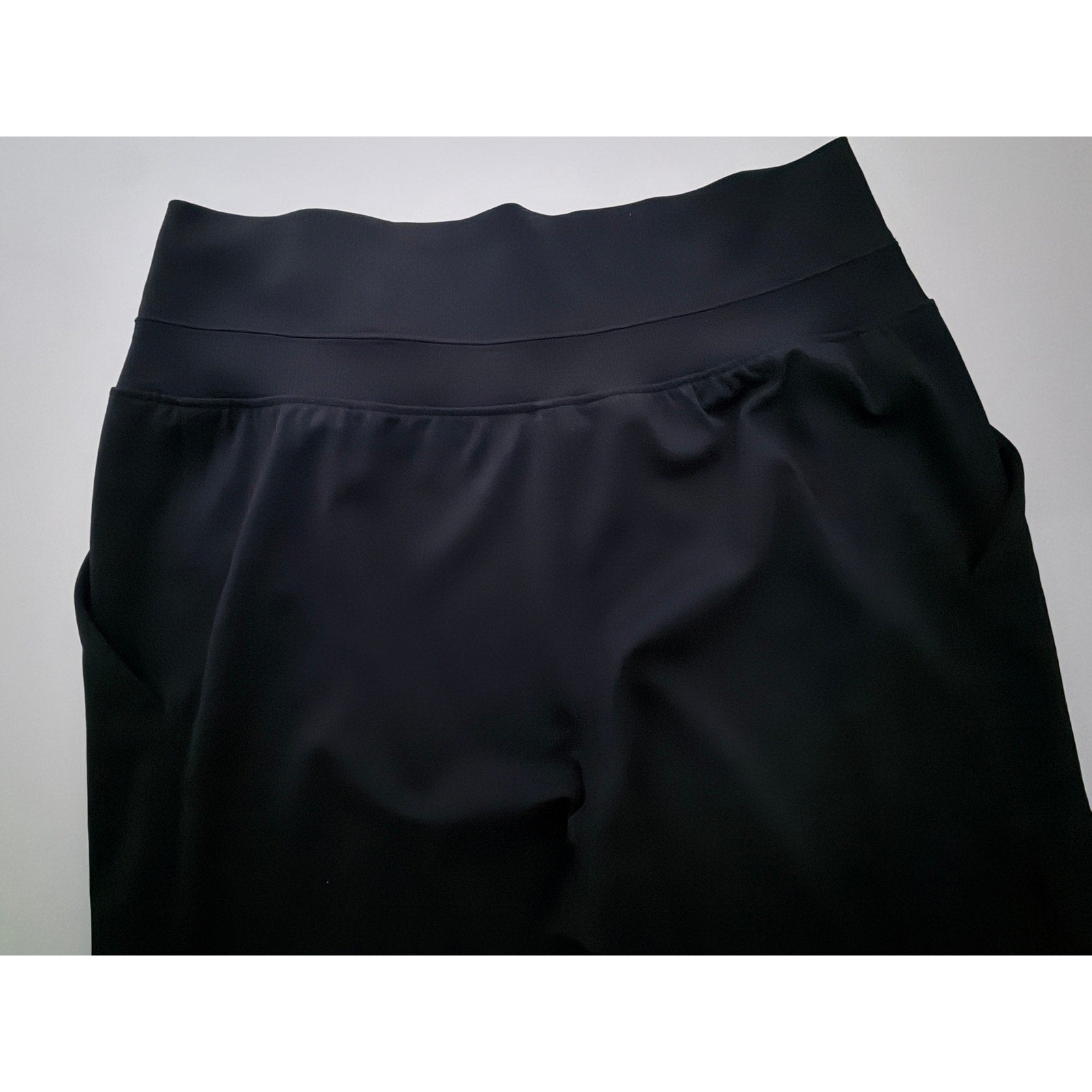 Athleta Wide Leg Cargo Pants Womens Medium Black Stretch Athleisure