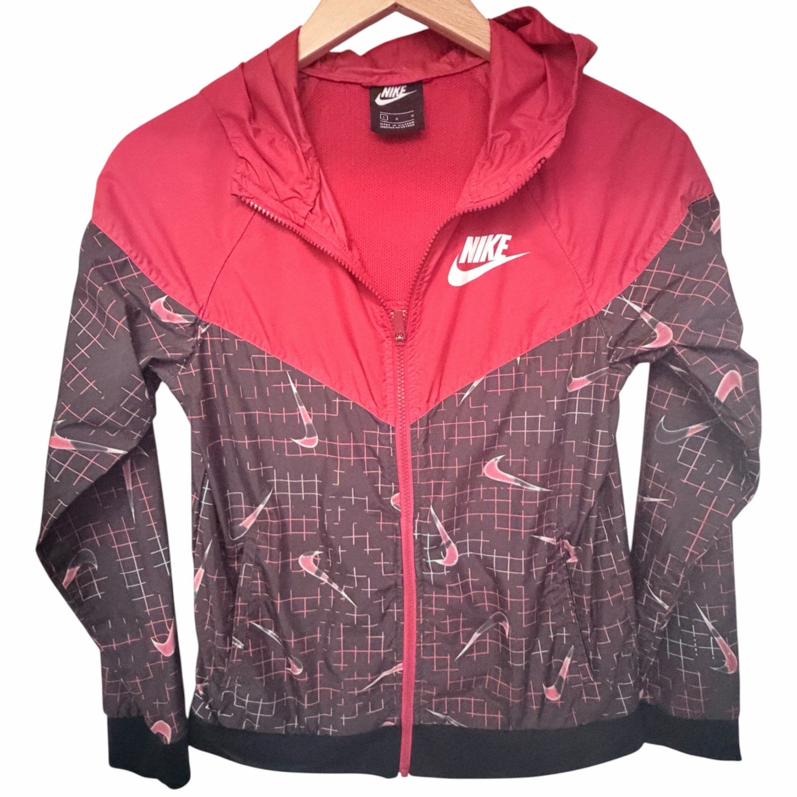 Nike Red Black Swoosh Windbreaker Womens Large