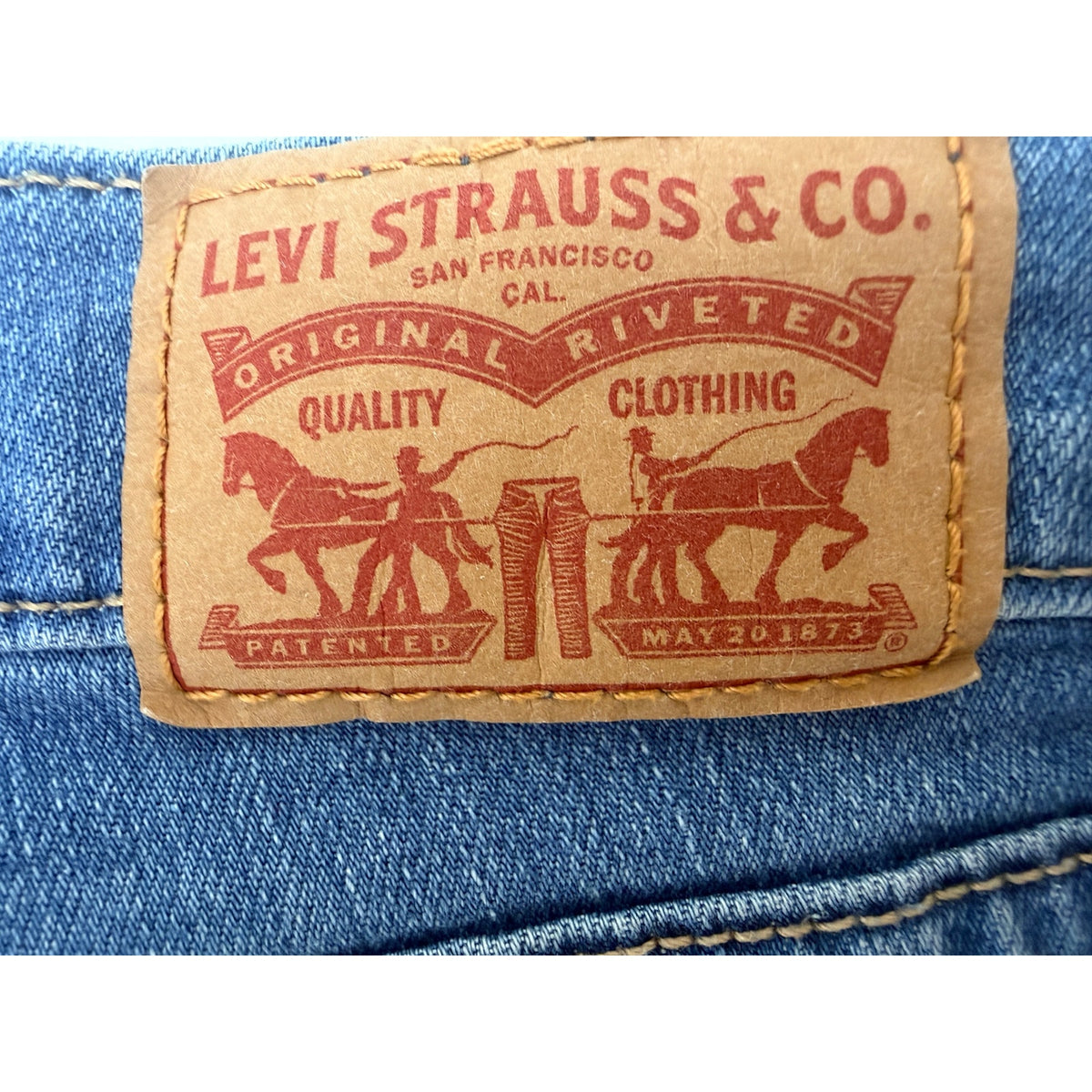 Levi's Women's Mid Length Distressed Denim Shorts 30 detail image 6