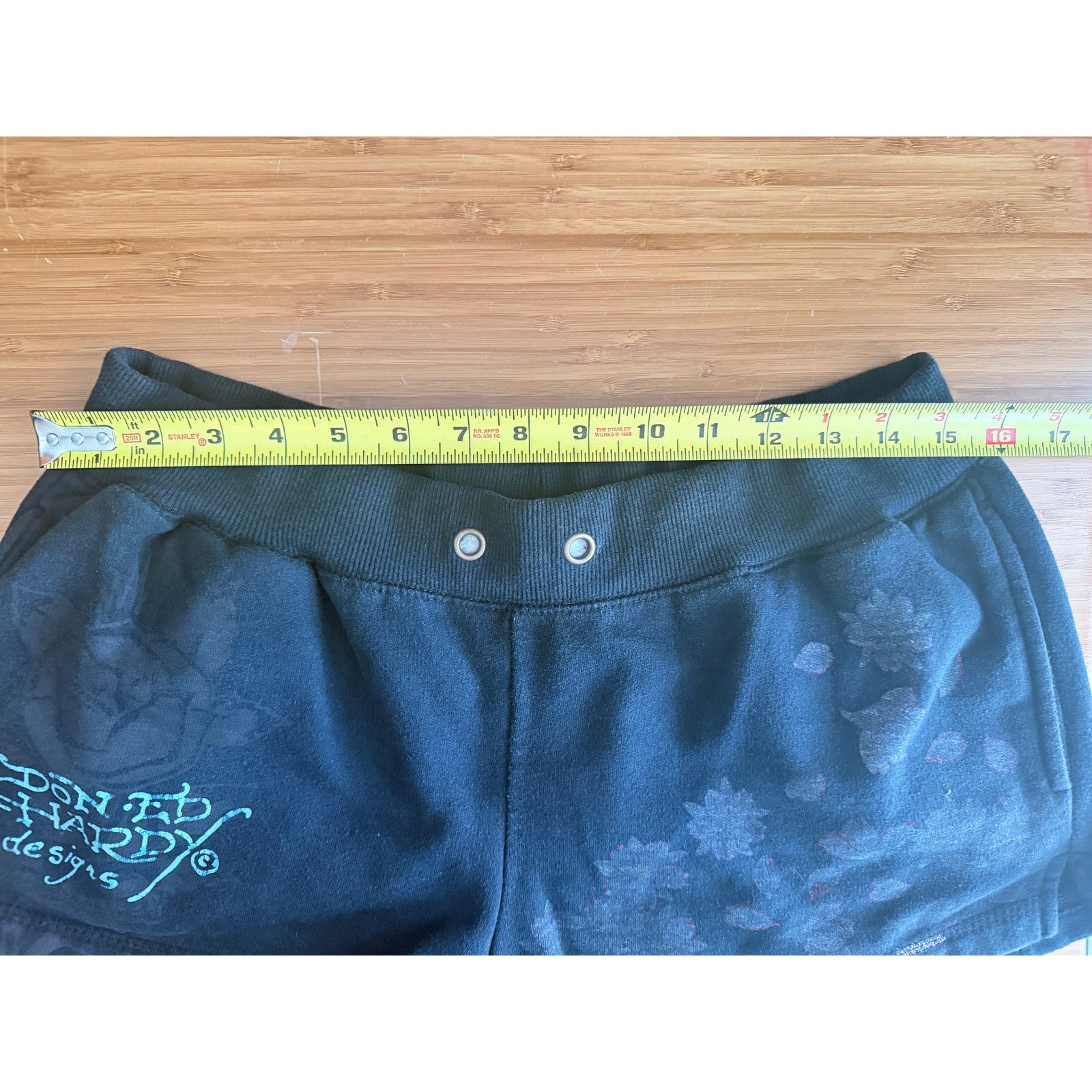 Ed Hardy Womens Shorts Large Black Graphic Floral Y2K Lounge Casual