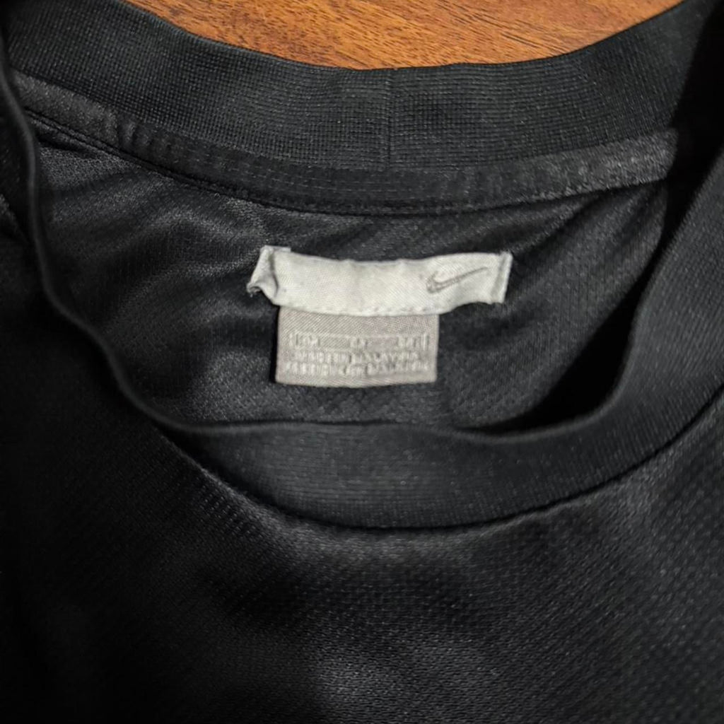 Vintage 2000s gray tag center