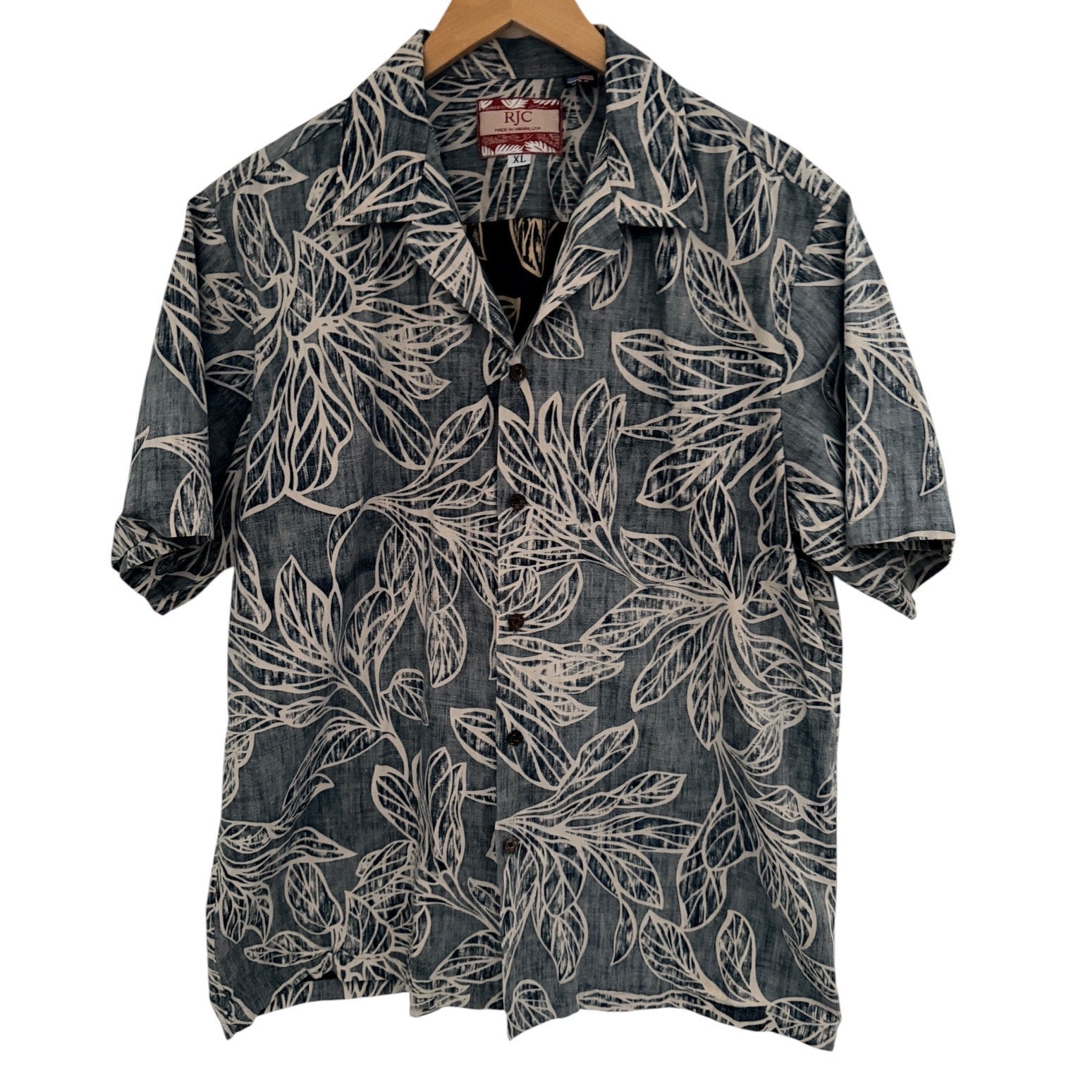 RJC Hawaiian Shirt Mens XL Blue
 Leaf Print Made In Hawaii Aloha Camp Shirt