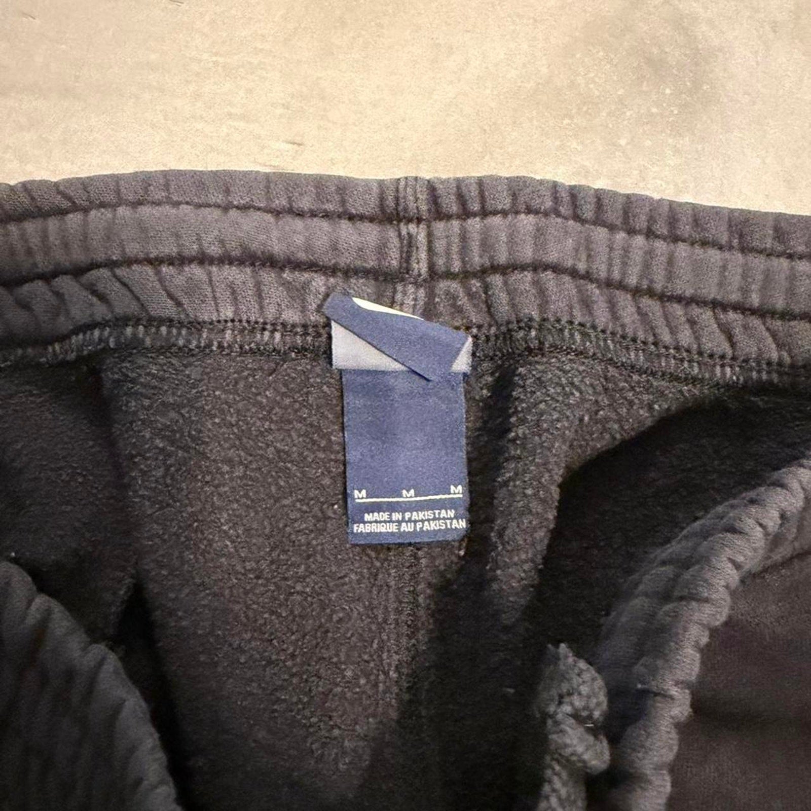 Vintage 2000s baggy uncuffed nike