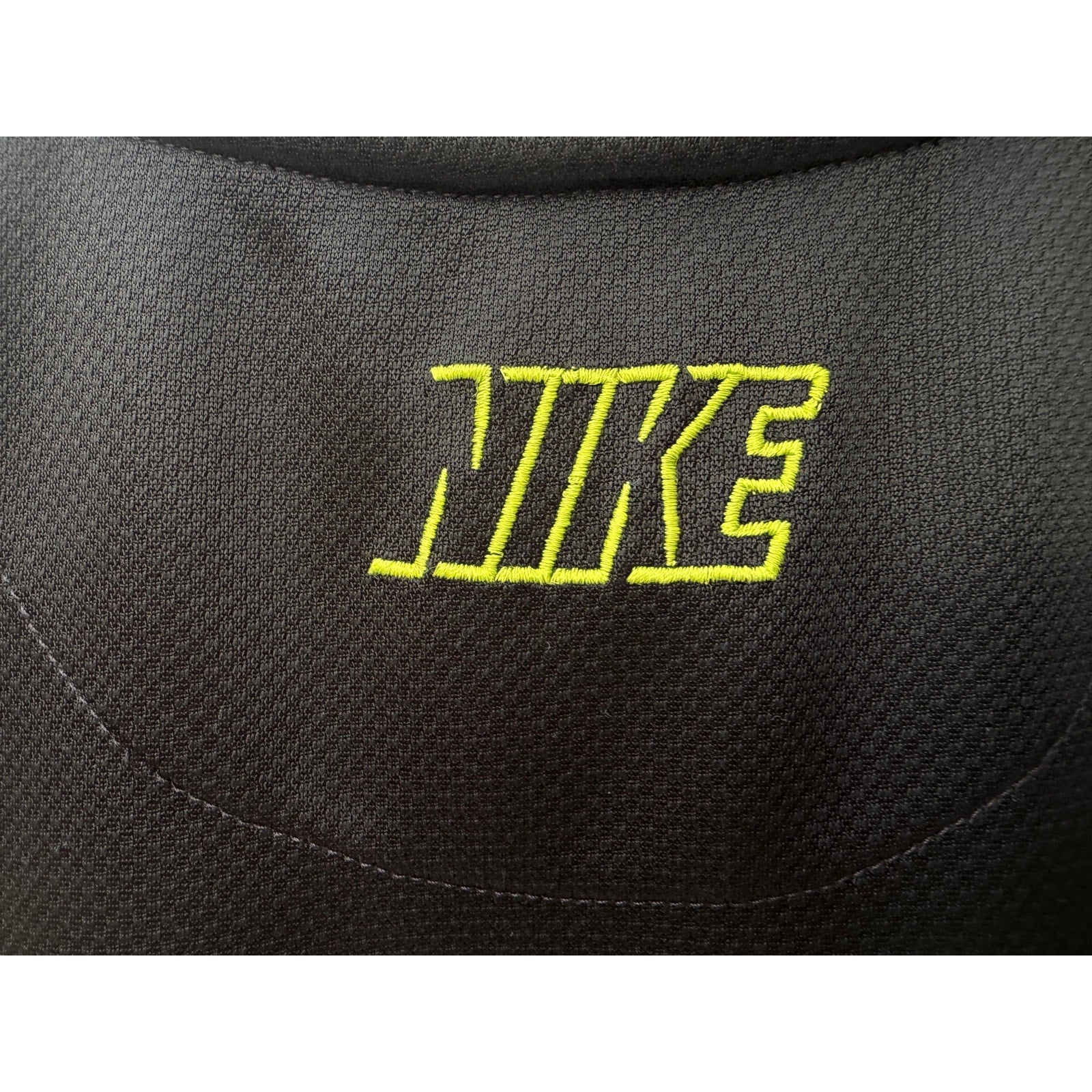 Nike Dri Fit Shirt Mens Medium Black Athletic Performance Short Sleeve Neon Logo
