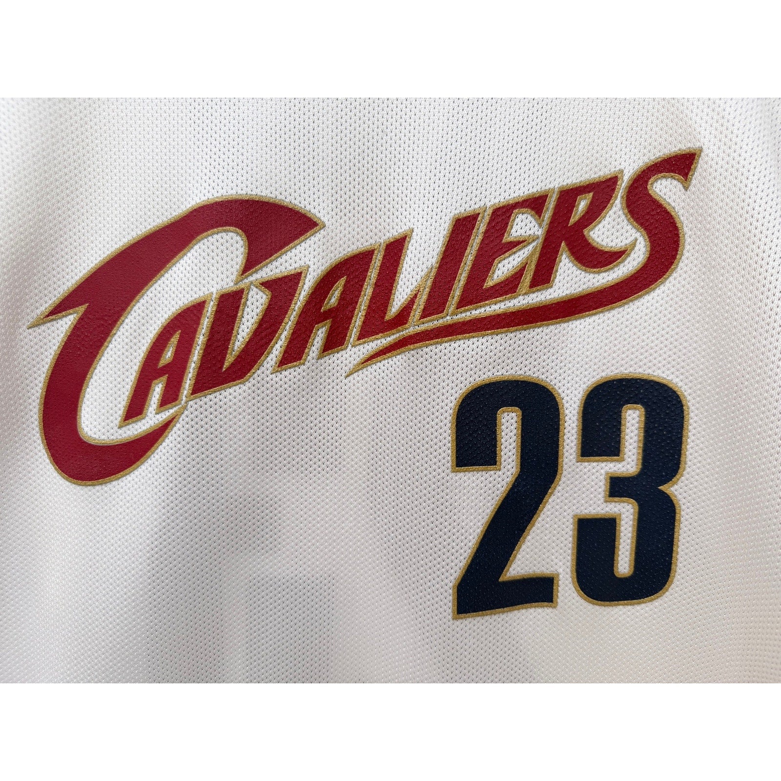 Cleveland Cavaliers 23 Basketball Jersey Mens Medium Lebron Reebok NBA White Red