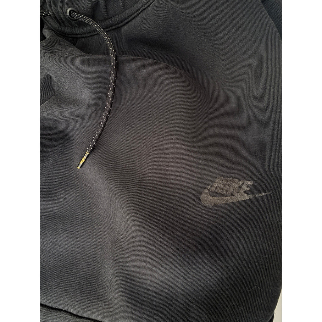 Nike Mens Large Black Jogger Pants Athletic Tapered Swoosh