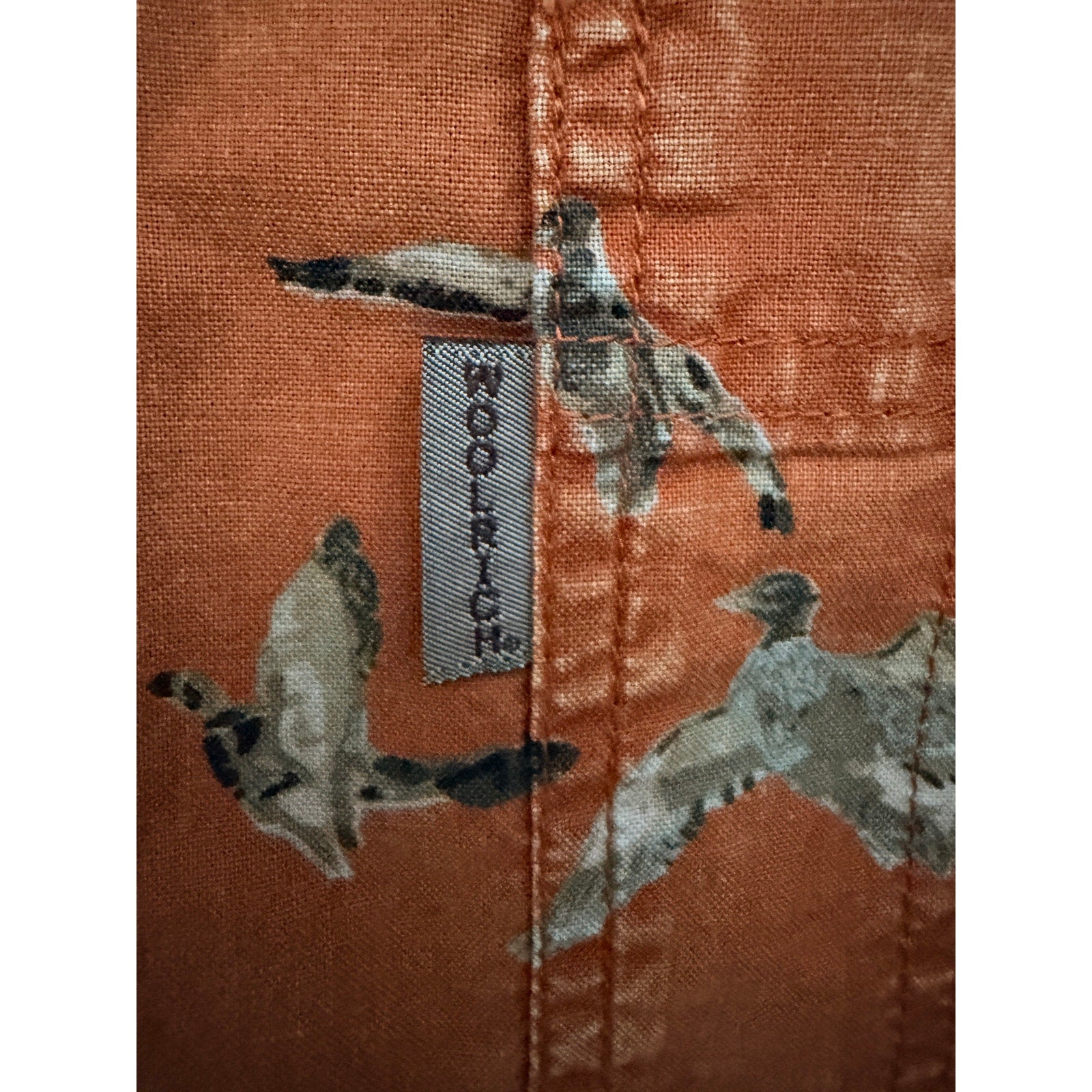 Woolrich Duck Print Shirt Mens M Orange Hunting Button Up Long Sleeve