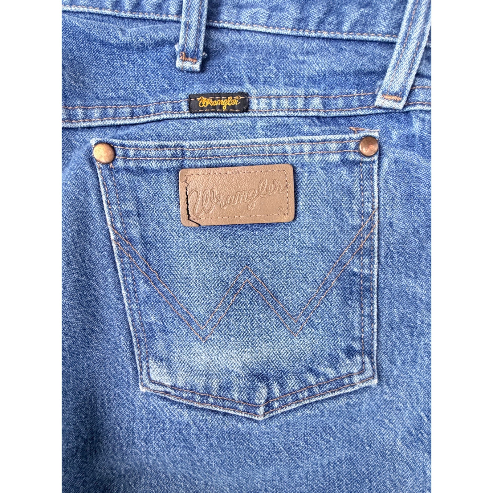 Wrangler Mens Jeans 36x30 Blue Vintage Straight Leg Western Denim USA Fabric