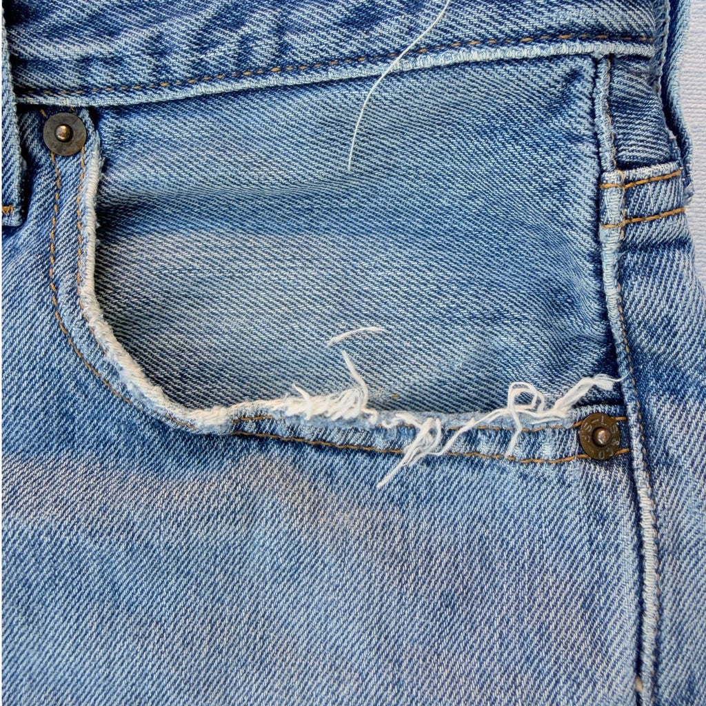 Levi's 501 Cut Off Denim Shorts Womens W34 Light Wash Distressed Frayed Raw Hem