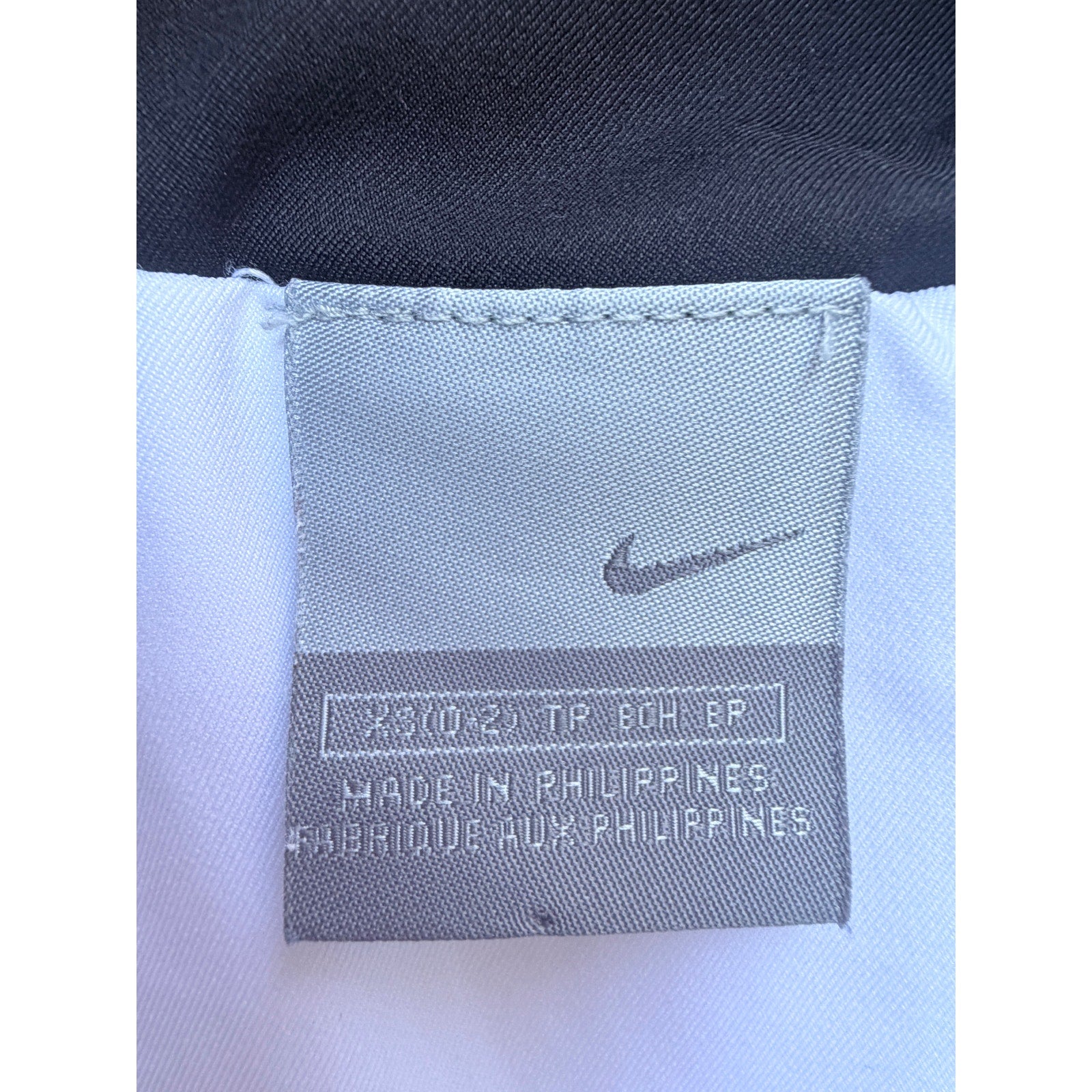 Nike Womens Small White Full Zip Athletic Jacket Running Lightweight Zip Up
