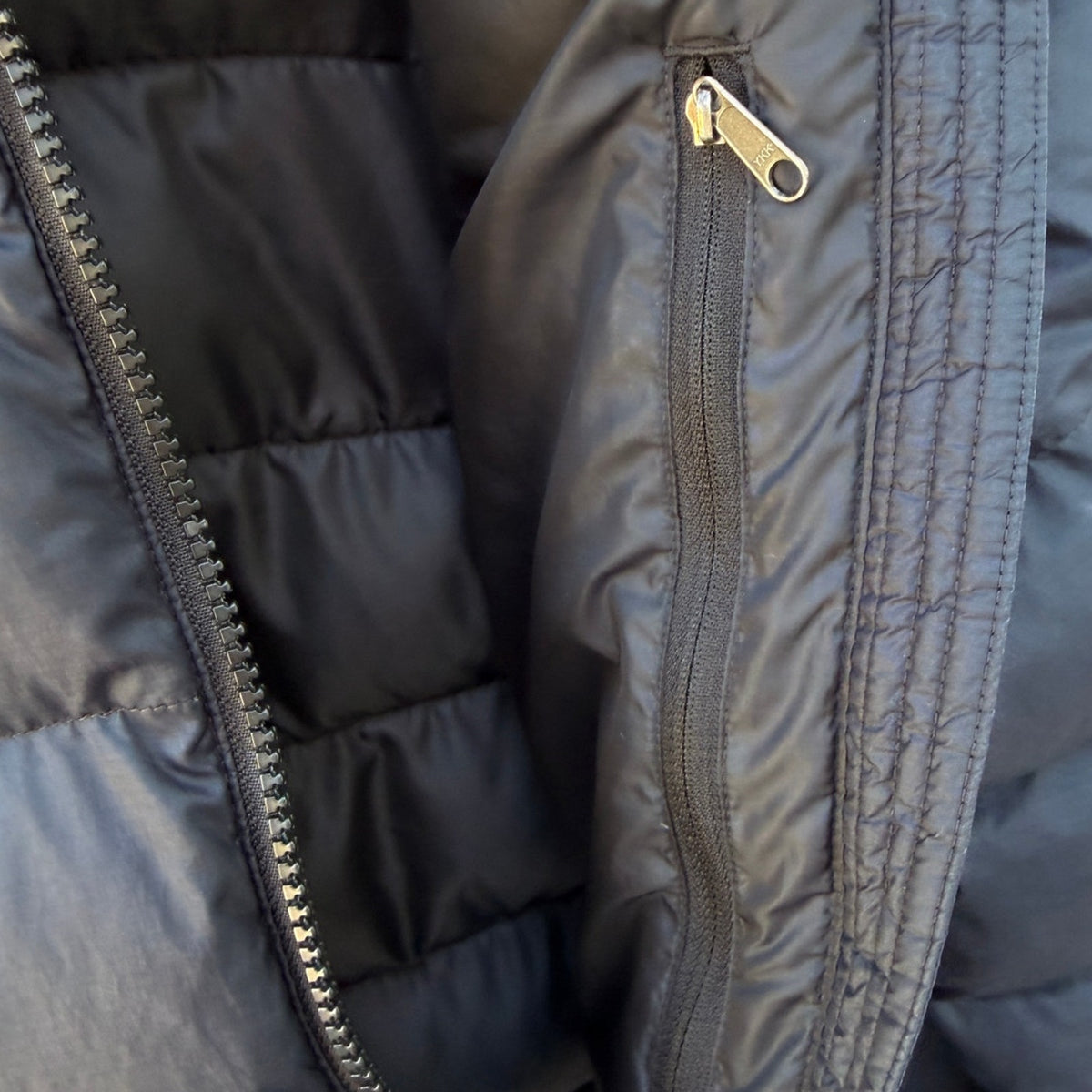 Marmot Black 700 Fill Packable Down Puffer Jacket - Men's M