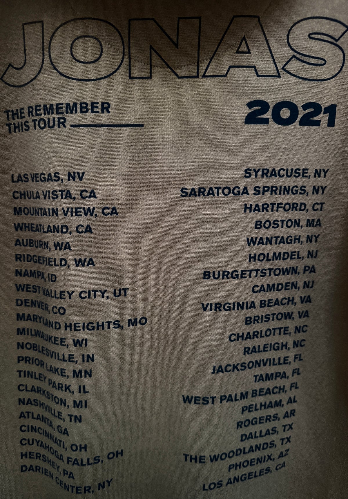 Jonas Brothers Remember This Tour 2021 Hoodie M Tan detail 3