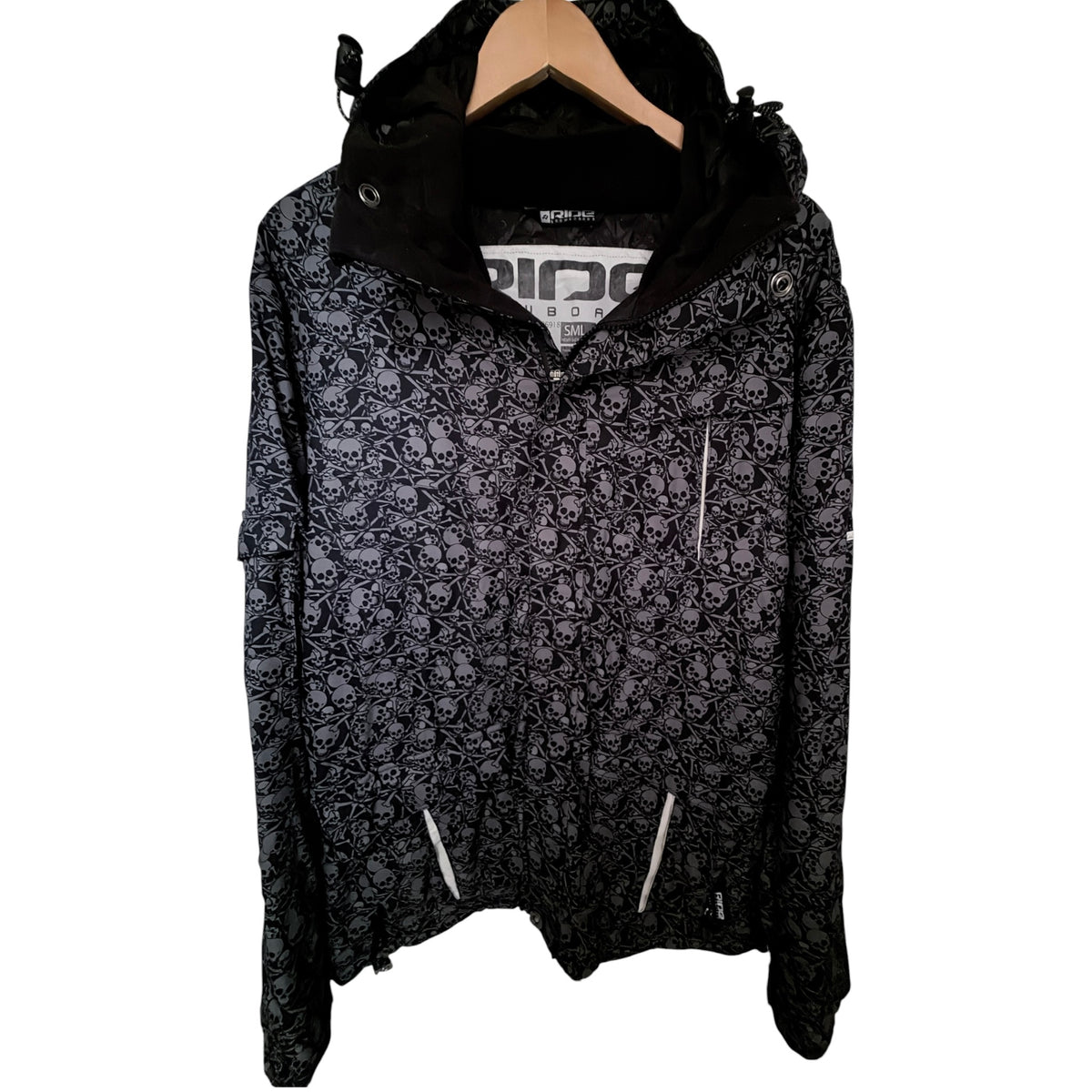 Ride Cell Five Skull Print Snowboard Jacket S Black Gray front