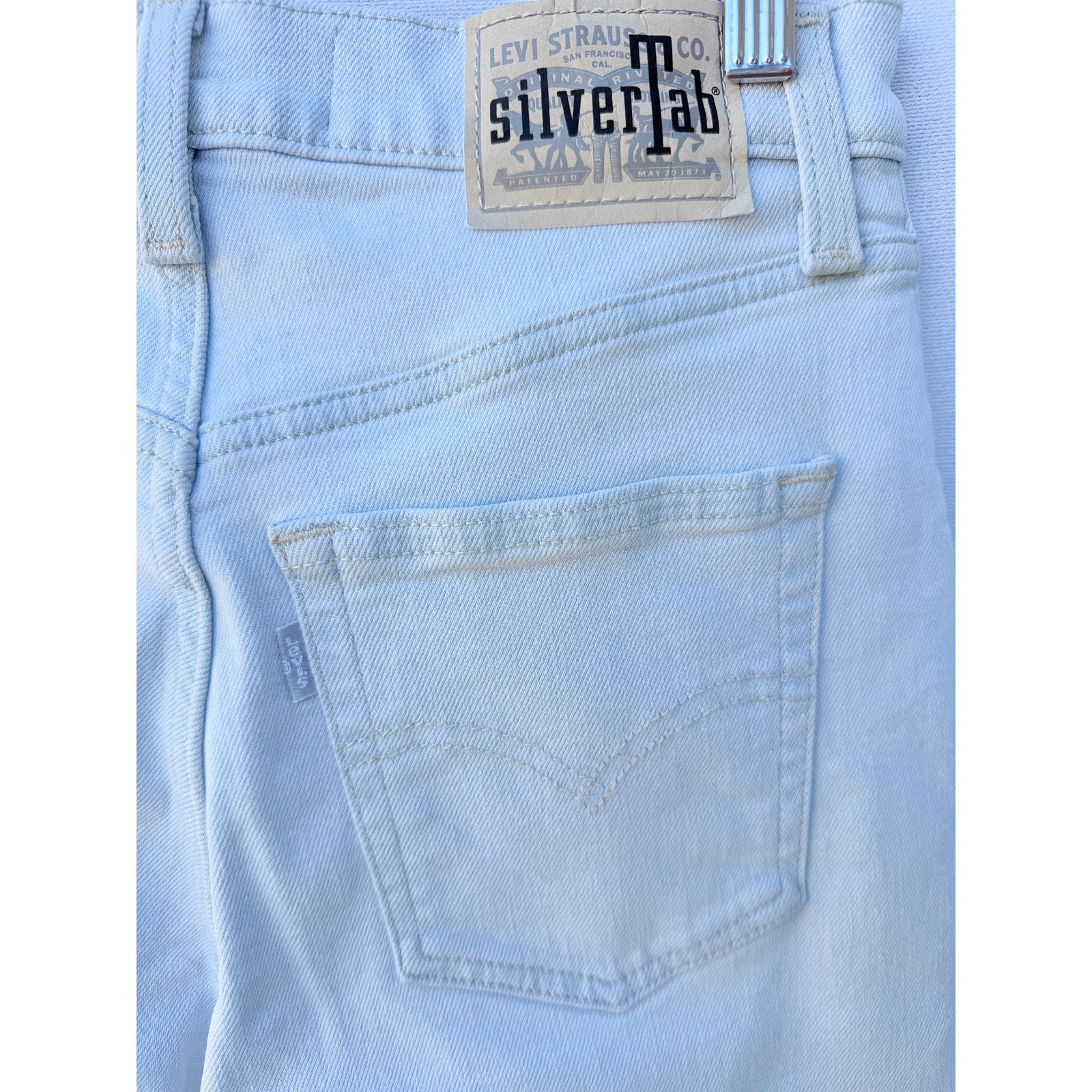 Levi Strauss SilverTab Mom Jeans Womens 27 Light Wash Denim