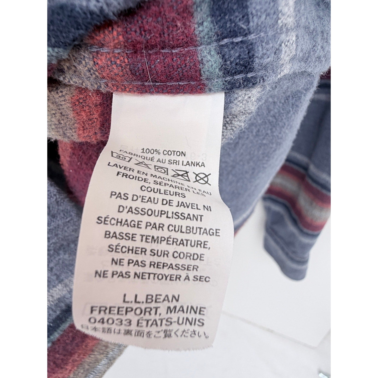 L.L.Bean Flannel Shirt Mens Medium Gray Red Striped Slightly Fitted