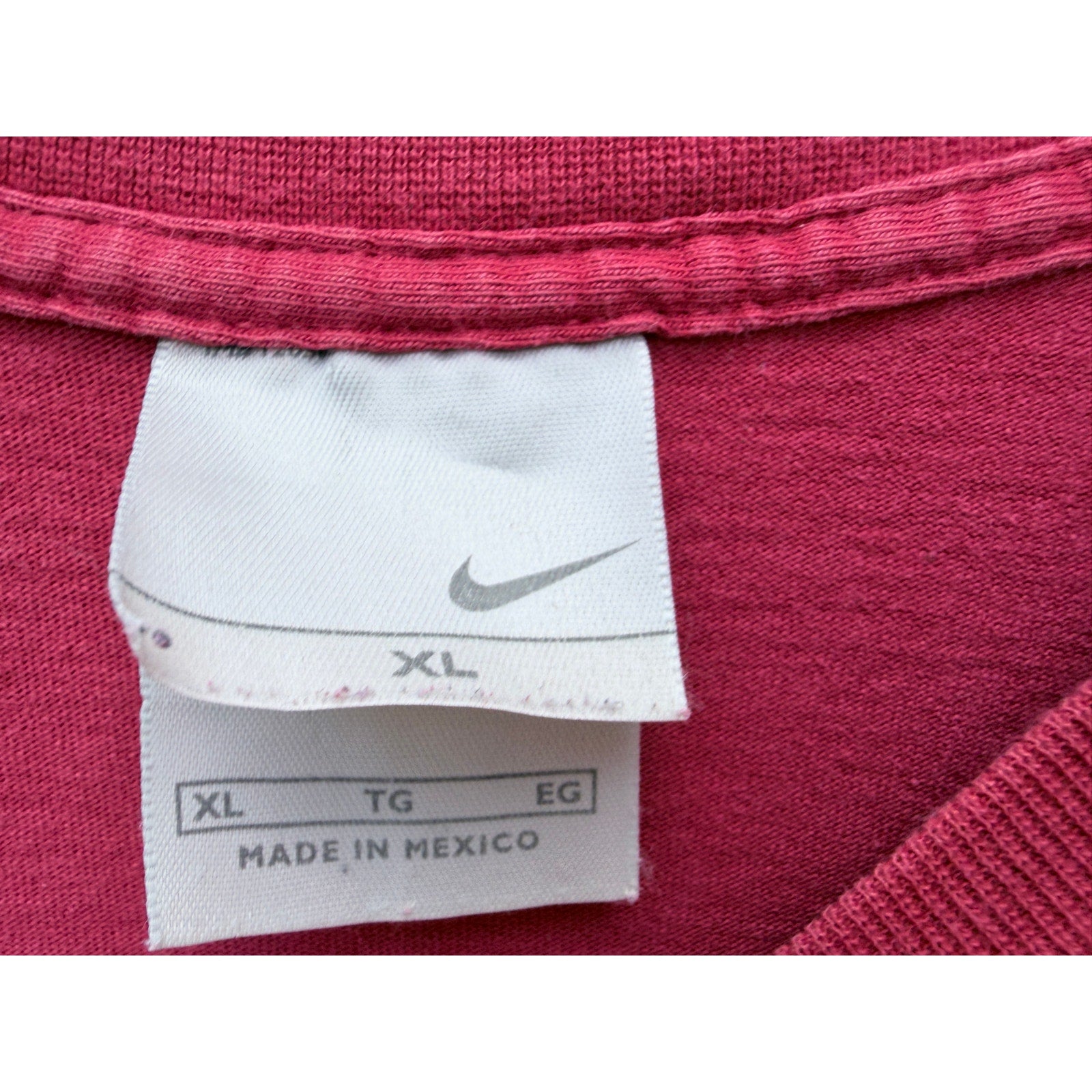 Nike Swoosh T Shirt Mens XL Red Big Logo Graphic