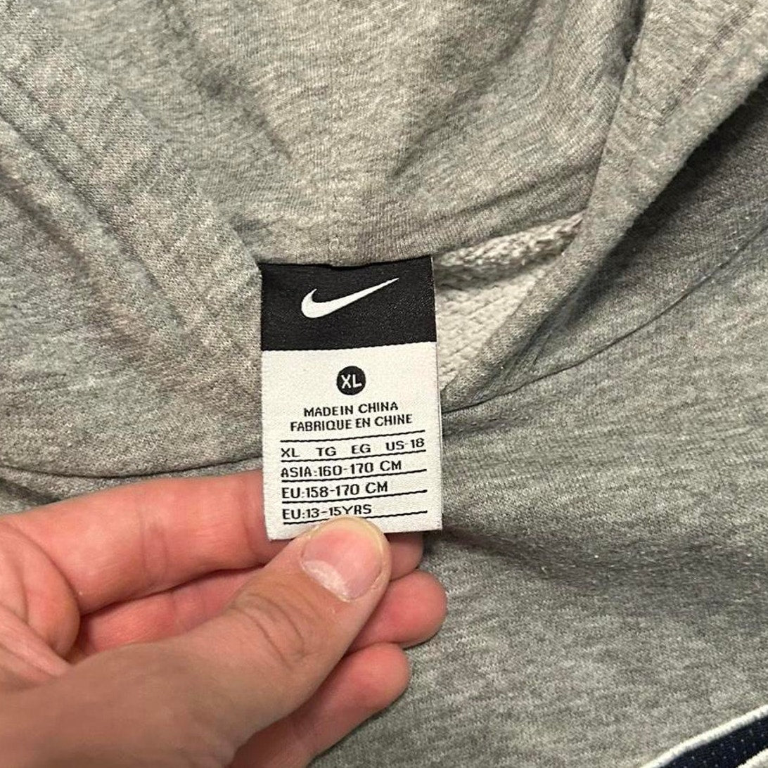Nike Gray Hoodies & Sweatshirts Very nice 2000s nike hoodie XL