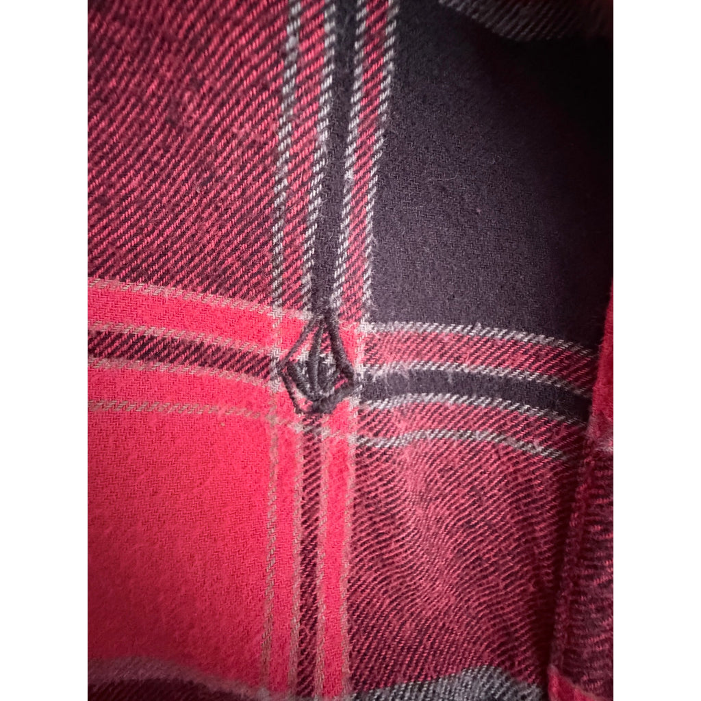 Volcom Plaid Flannel Shirt Mens Large Red Black Modern Fit Button Up