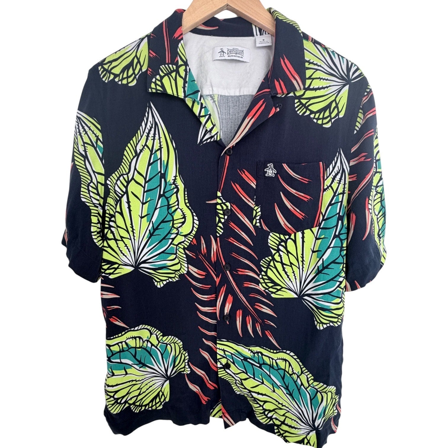 Original Penguin Munsingwear Hawaiian Shirt Mens M Navy Tropical Leaf Collar