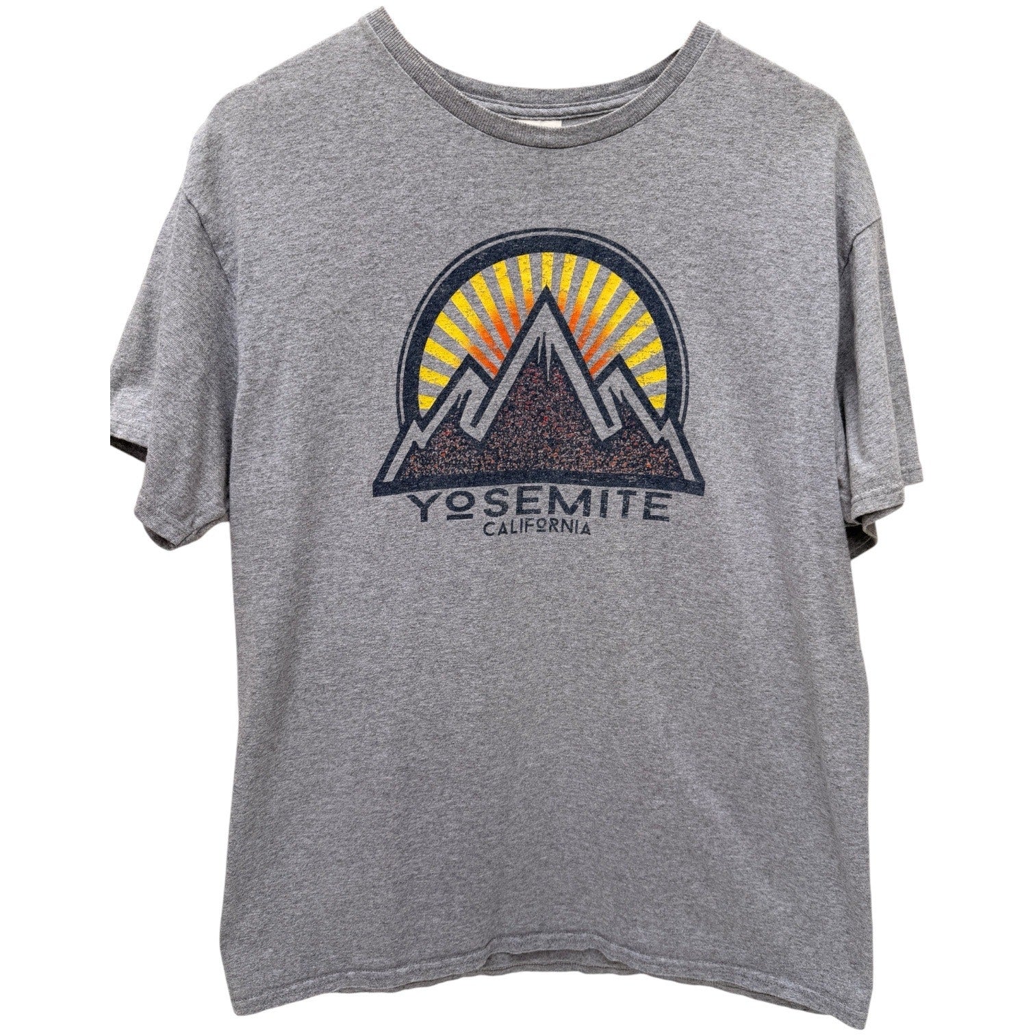 Yosemite California Graphic Tee