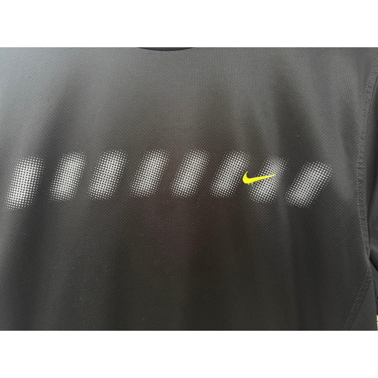 Nike Dri Fit Shirt Mens Medium Black Athletic Performance Short Sleeve Neon Logo