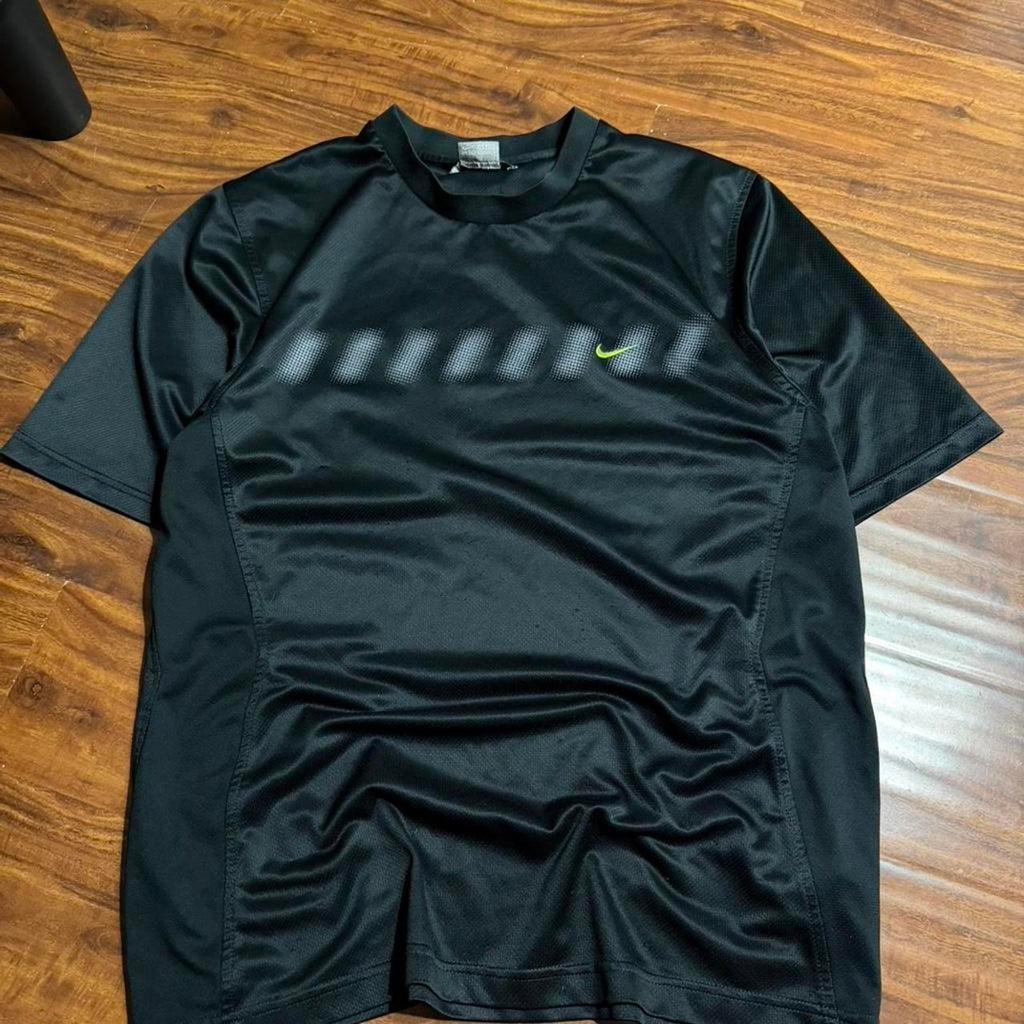 Vintage 2000s gray tag center