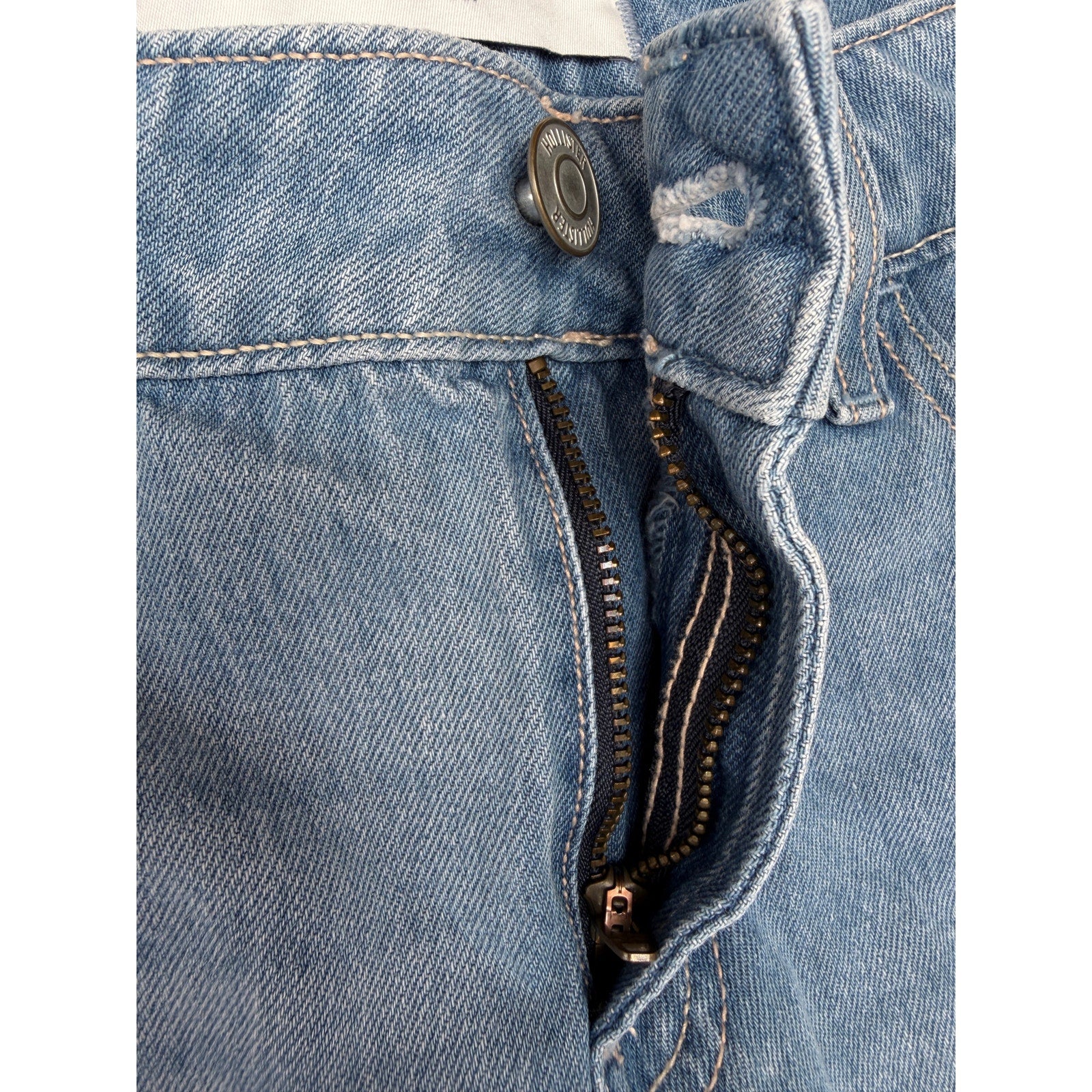 Hollister Jeans Womens 6S W26 Low Rise Baggy Distressed Denim