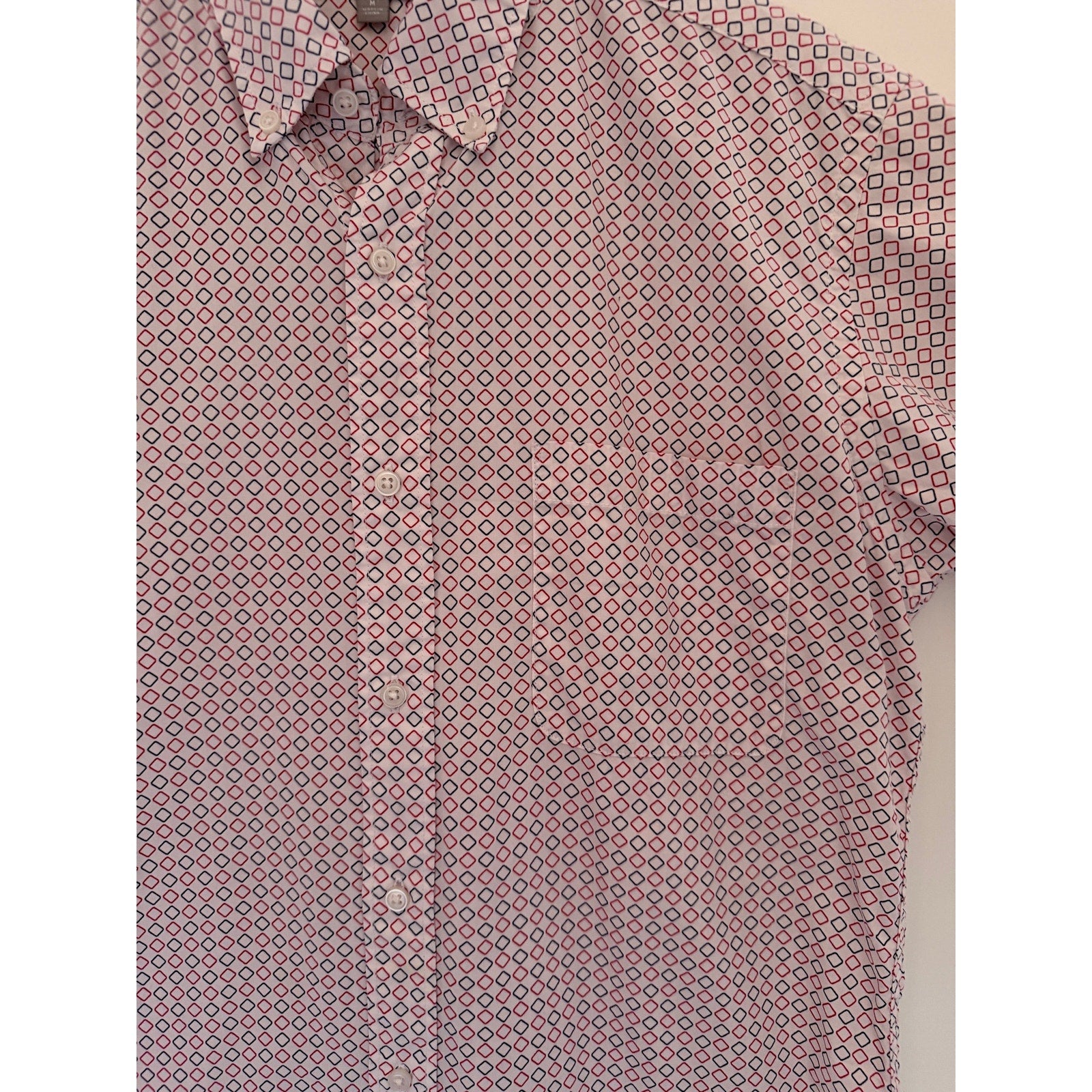 Uniqlo Short Sleeve Button Up Shirt Mens Medium Red Pattern Casual