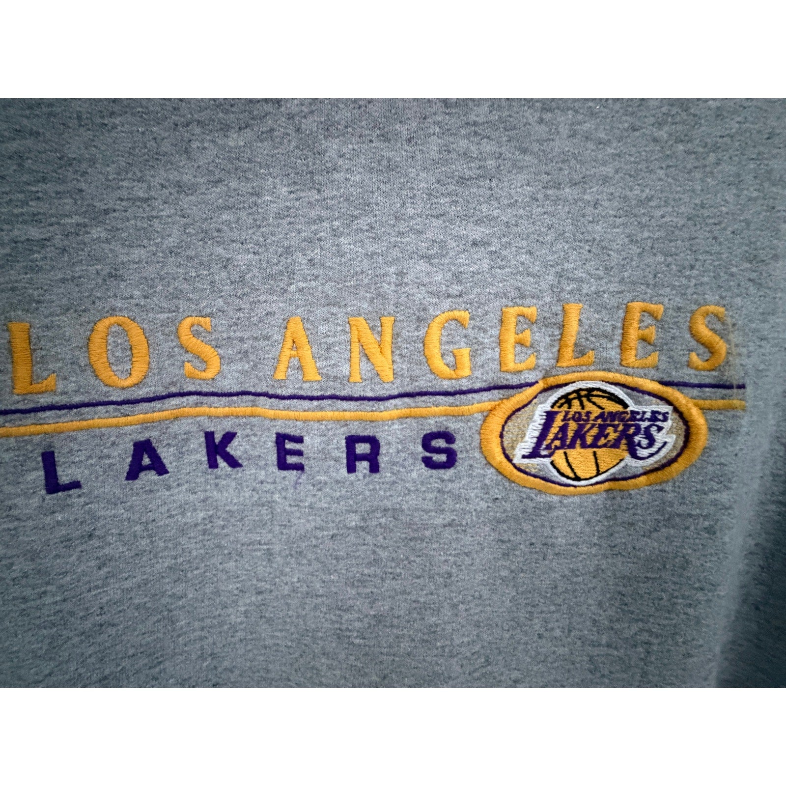 B&E Sport Los Angeles Lakers Embroidered Hoodie 2XL Gray - product photo 4